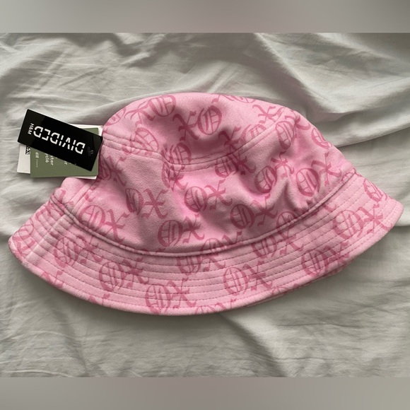 Patterned Pink Bucket Hat - Picture 4 of 6